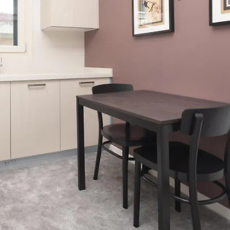 Flat Near Popular Attractions In Suadiye