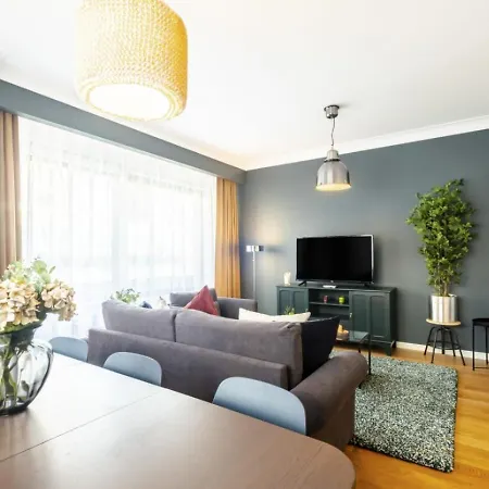 Flat Near Popular Attractions In Suadiye